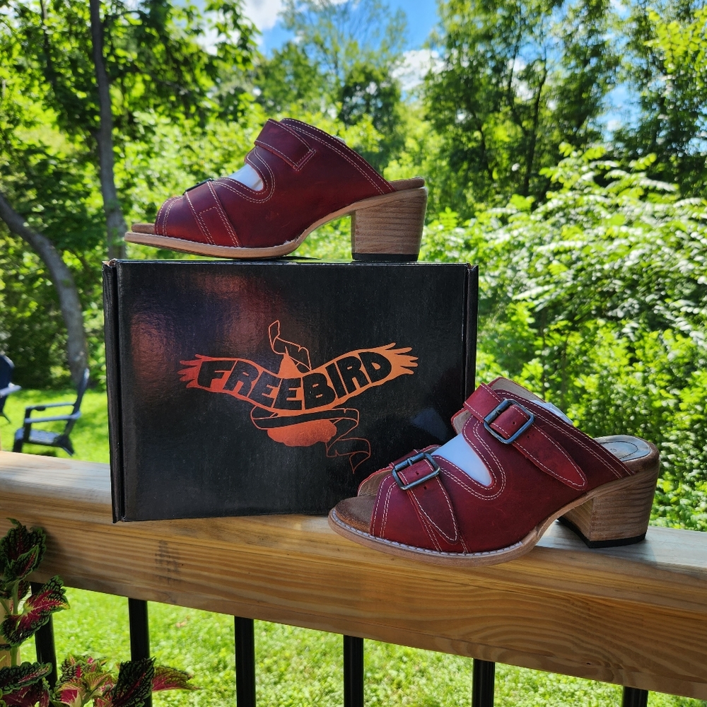 Freebird Caprice Red size 9